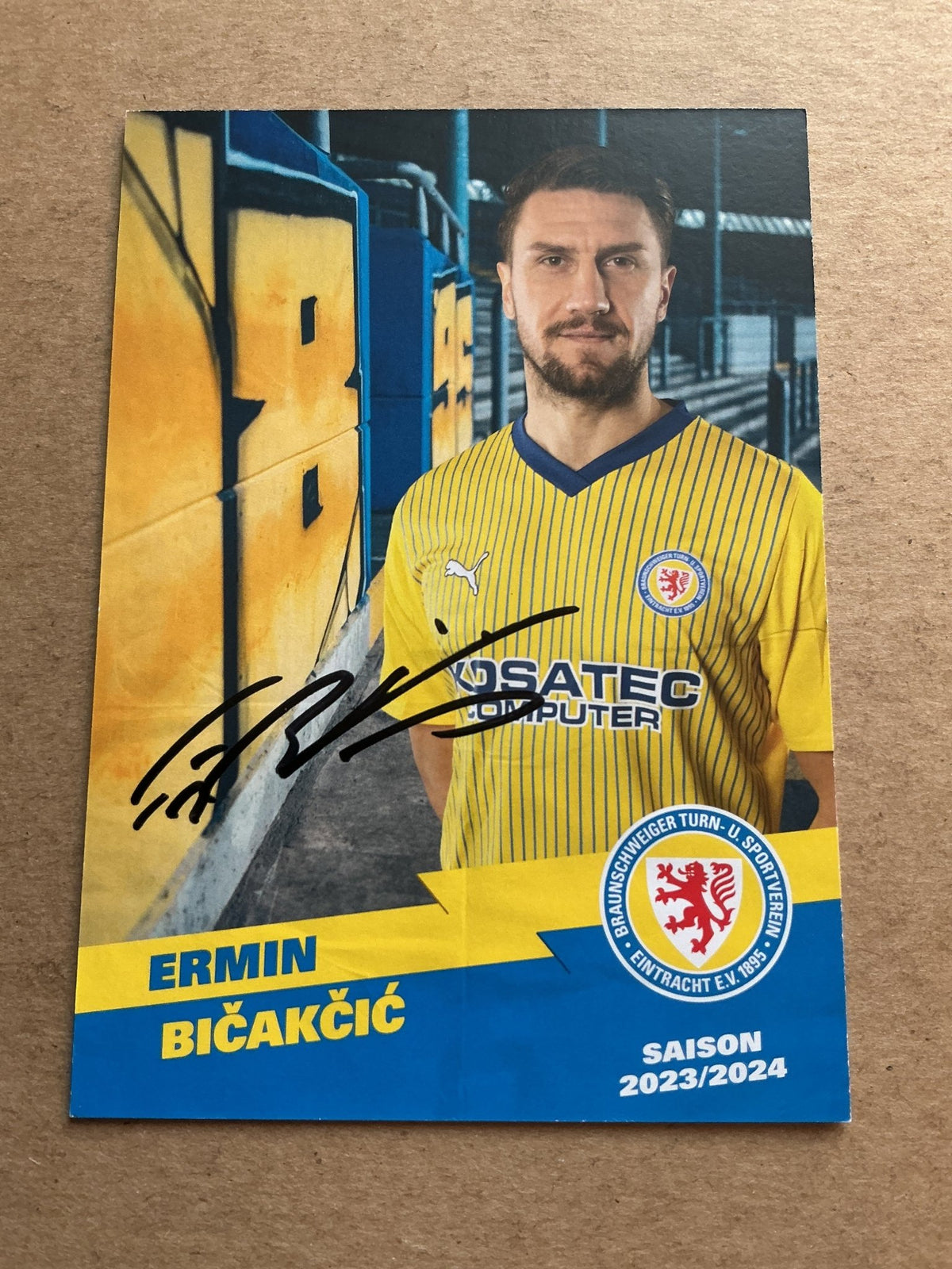 Ermin Bičakčić, Bosnia 🇧🇦 Eintracht Braunschweig 2023/24 hand signed - Autographs-World