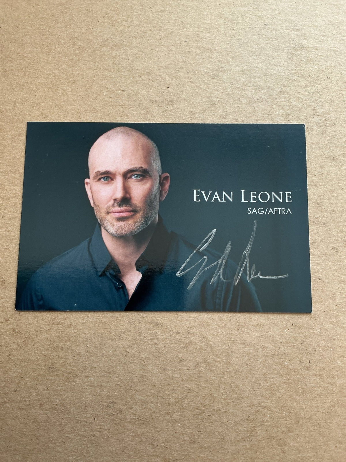 Evan Leonie, USA 🇺🇸 Actor 2025 hand signed - Autographs-World