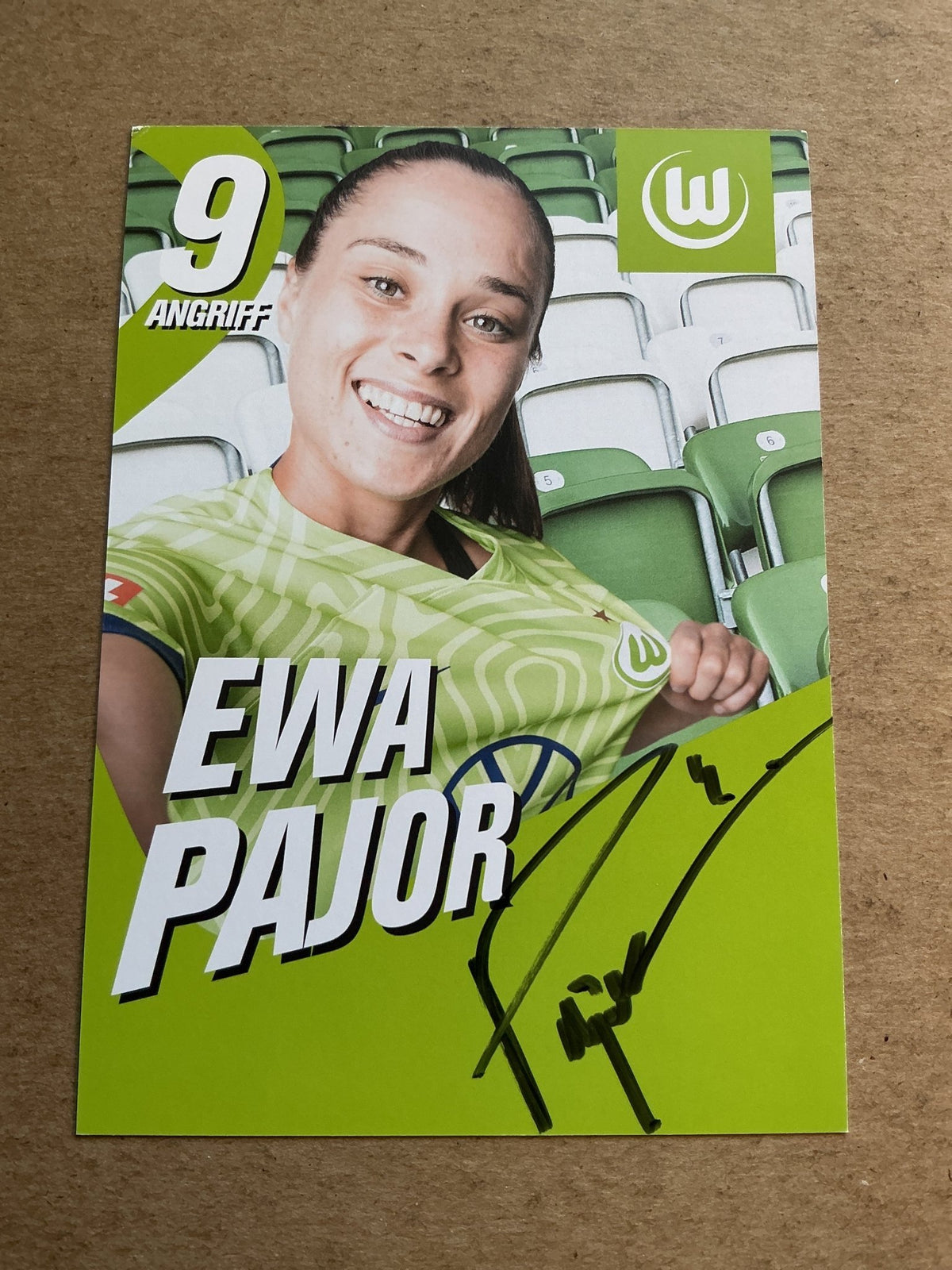 Ewa Pajor, Poland 🇵🇱 VfL Wolfsburg 2022/23 hand signed - Autographs-World