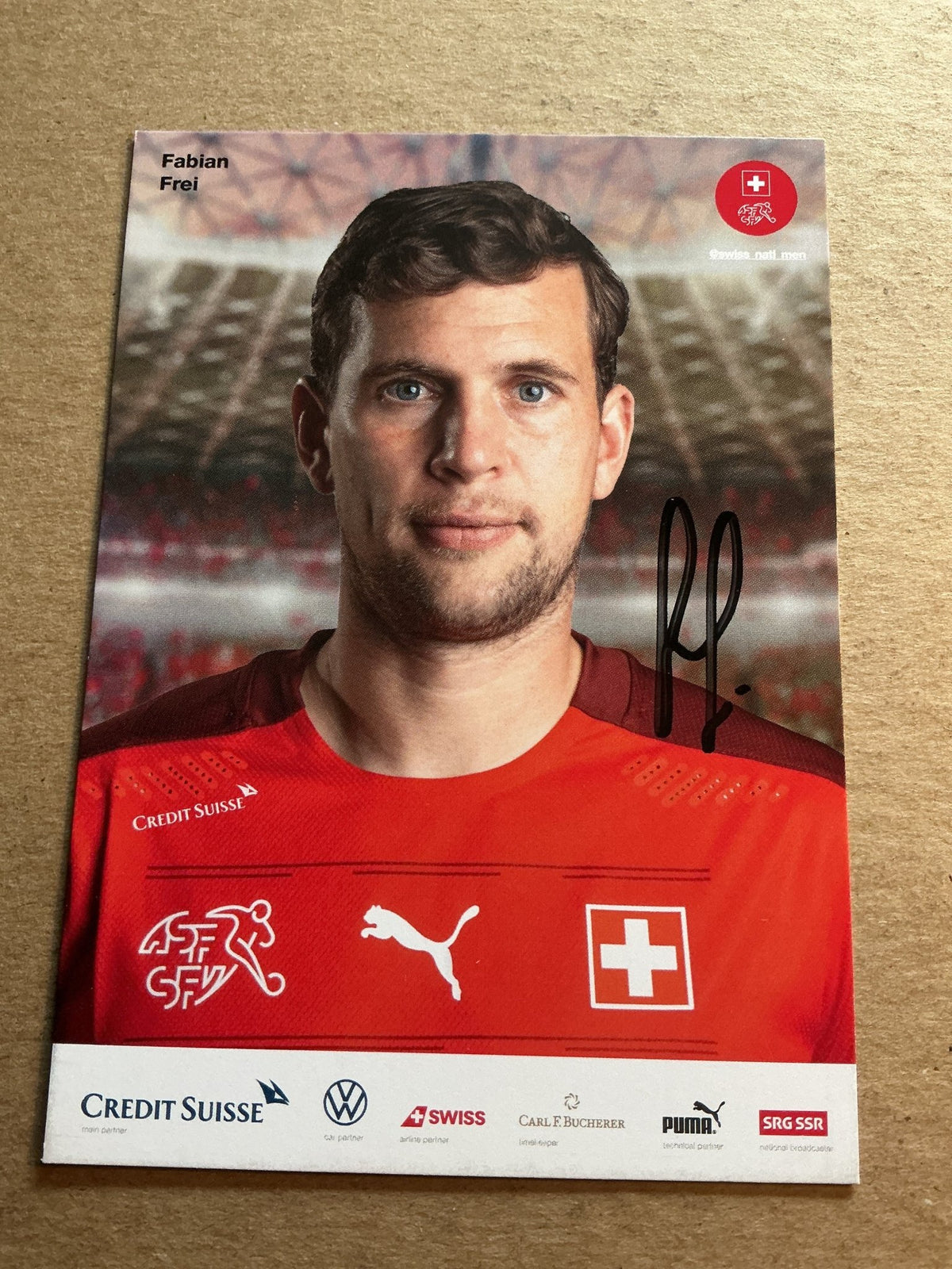 Fabian Frei, Switzerland 🇨🇭 FIFA World Cup 2022 hand signed - Autographs-World