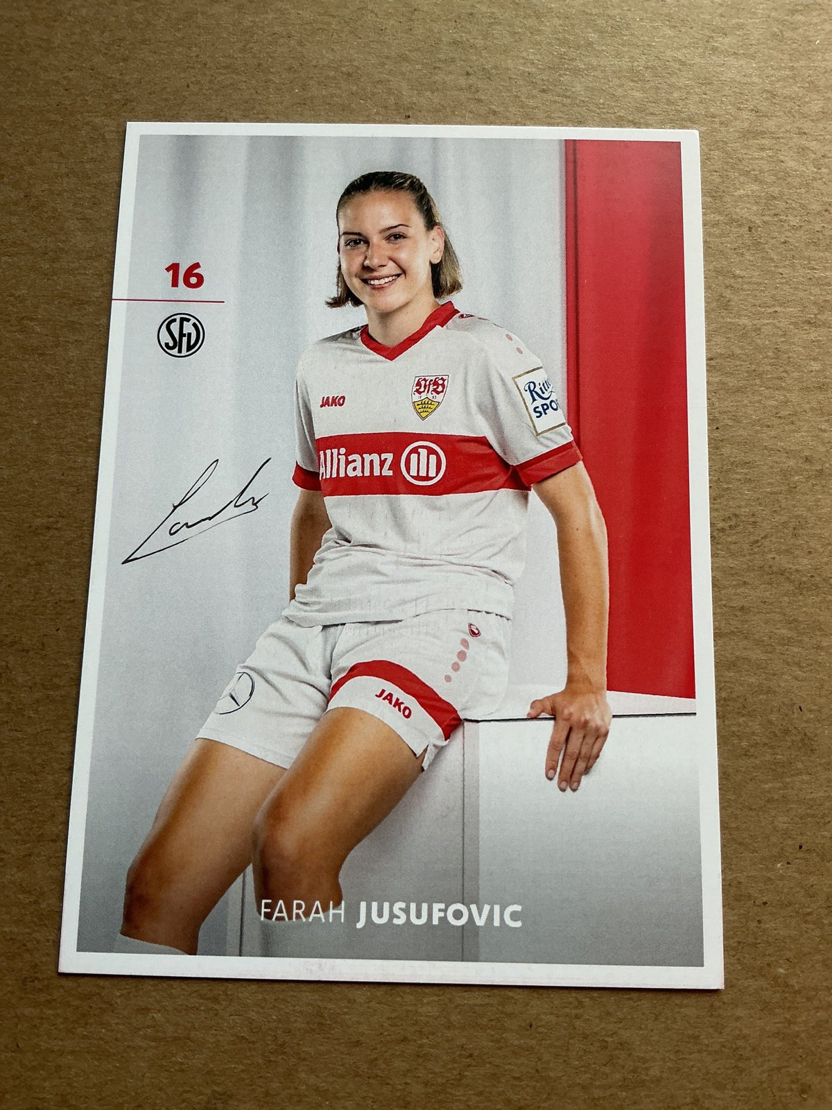 Farah Jusufovic, Bosnia 🇧🇦 VfB Stuttgart 2024/25 hand signed - Autographs-World