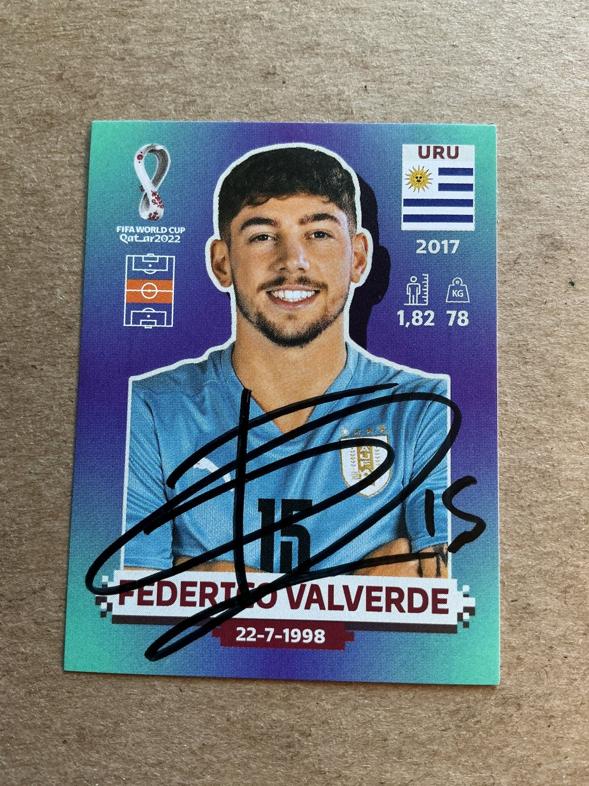 Federico Valverde, Uruguay 🇺🇾 FIFA World Cup 2022 Panini hand signed - Autographs-World