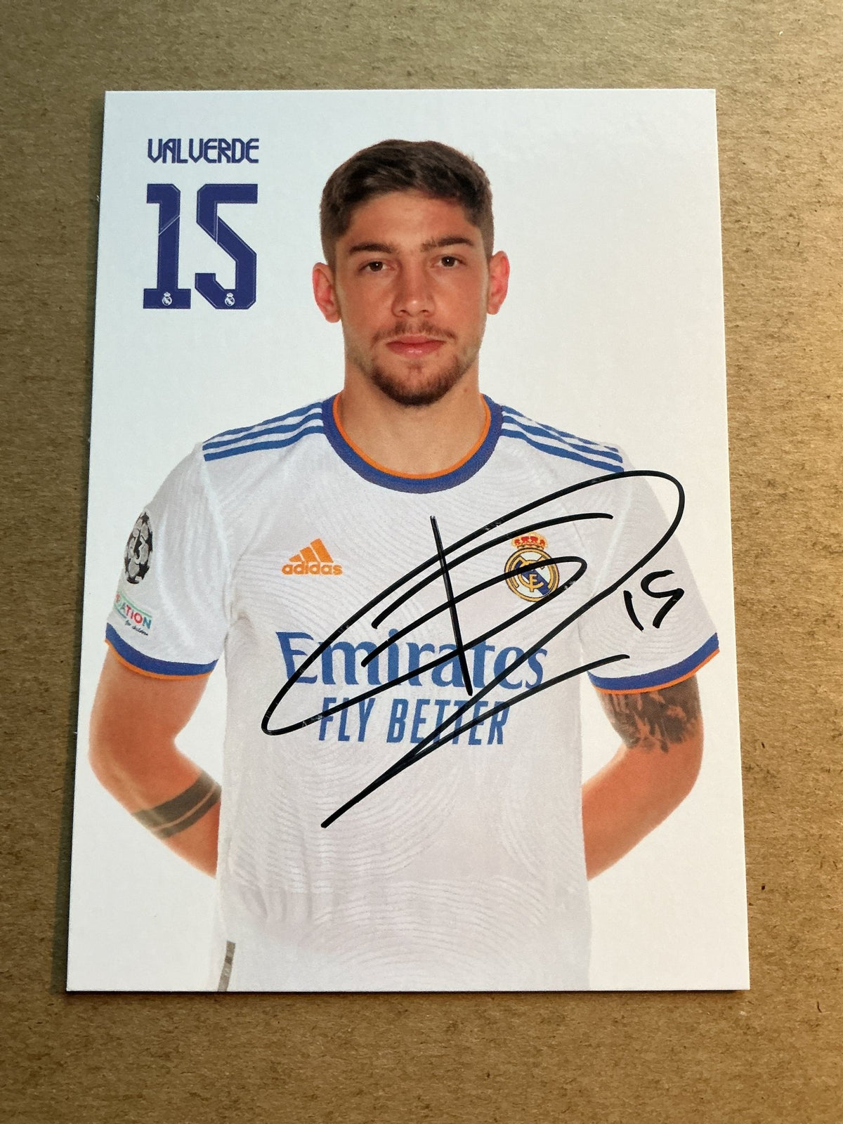 Federico Valverde, Uruguay 🇺🇾 Real Madrid 2021/22 hand signed - Autographs-World
