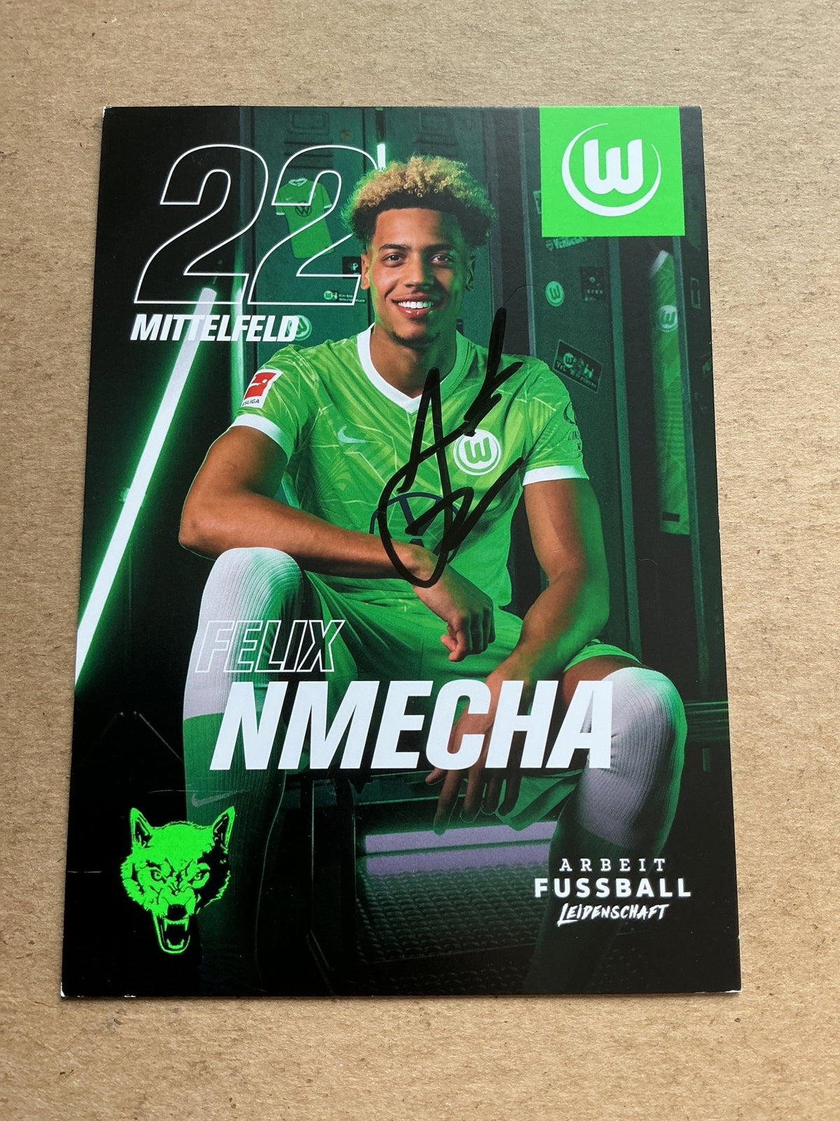 Felix Nmecha, Germany 🇩🇪 VfL Wolfsburg 2021/22 hand signed - Autographs-World