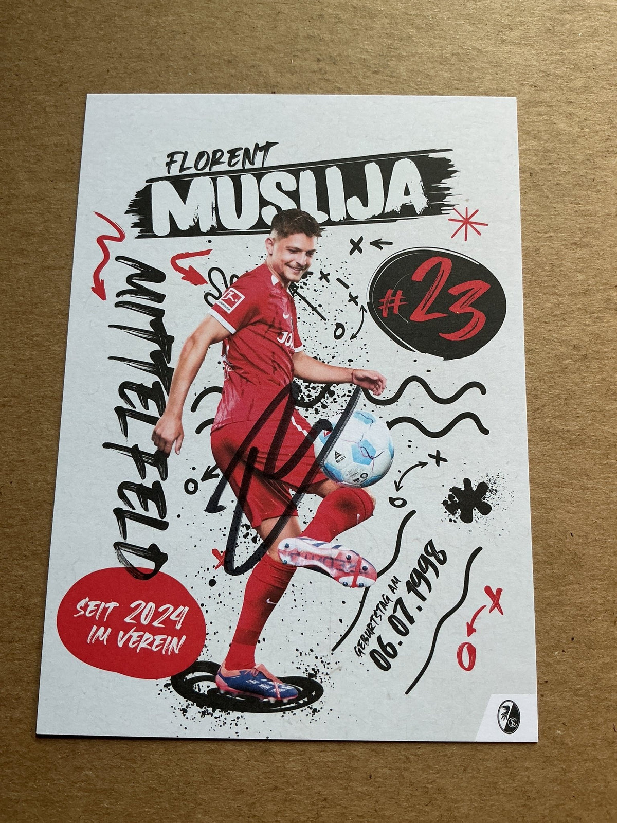 Florent Muslija, Kosovo 🇽🇰 SC Freiburg 2024/25 hand signed - Autographs-World