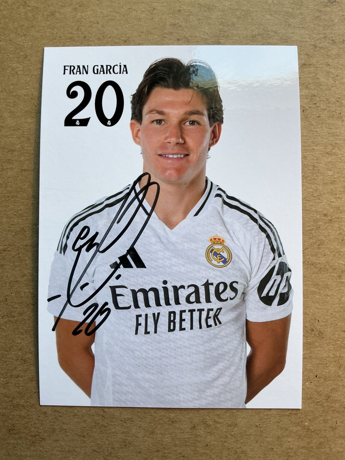 Fran García, Spain 🇪🇸 Real Madrid 2024/25 hand signed - Autographs-World