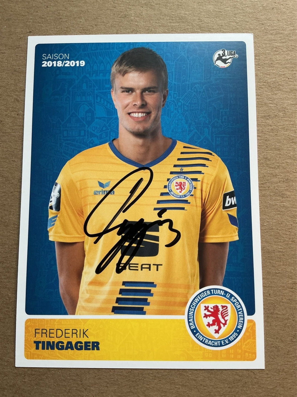 Frederik Tingager, Denmark 🇩🇰 Eintracht Braunschweig 2018/19 hand signed - Autographs-World
