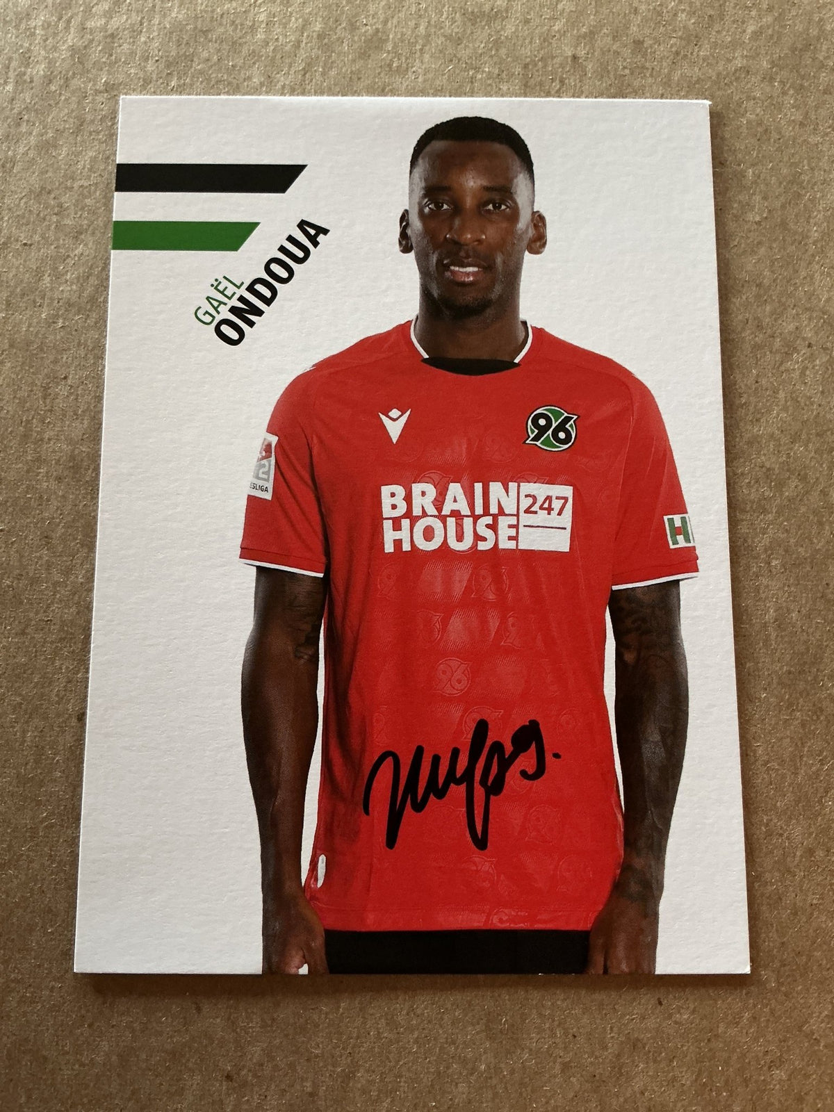 Gaël Ondoua, Russia 🇷🇺 Hannover 96 2021/22 hand signed - Autographs-World