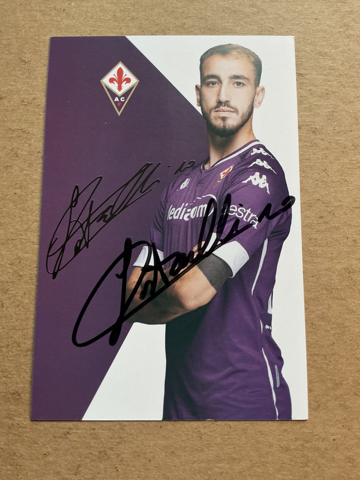 Gaetano Castrovilli, Italy 🇮🇹 ACF Fiorentina 2020/21 hand signed - Autographs-World