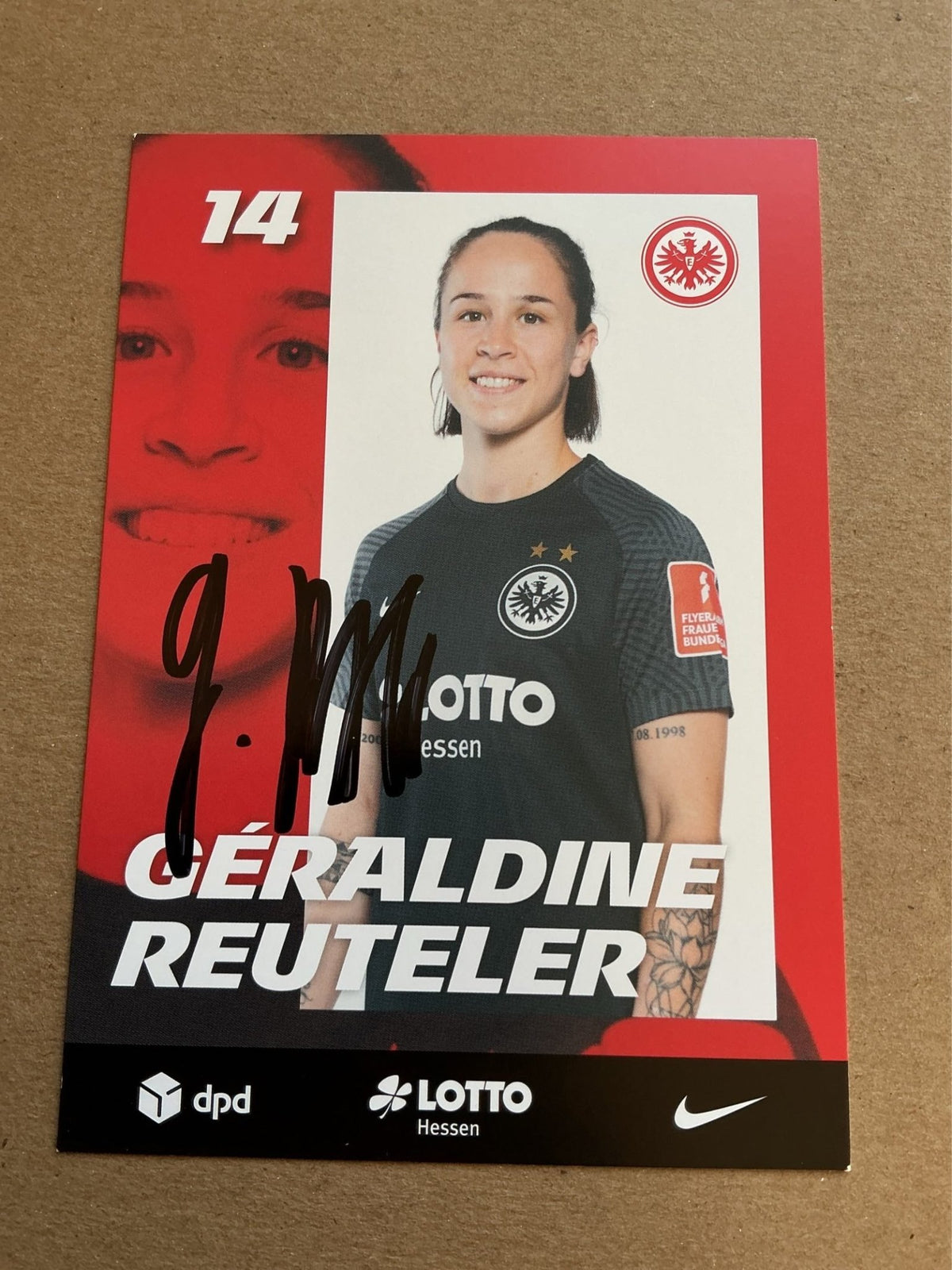 Géraldine Reuteler, Switzerland 🇨🇭 Eintracht Frankfurt 2021/22 hand signed - Autographs-World