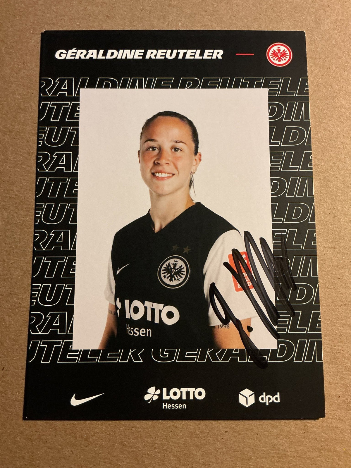 Géraldine Reuteler, Switzerland 🇨🇭 Eintracht Frankfurt 2022/23 hand signed - Autographs-World