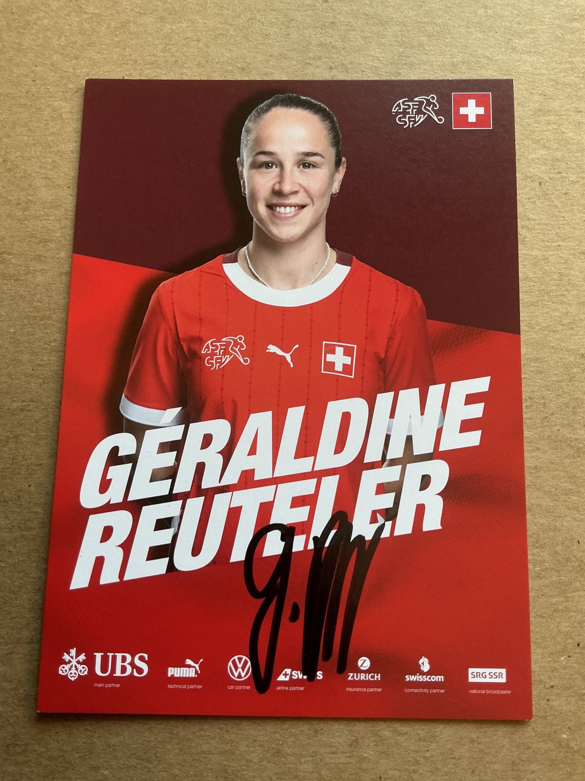 Geraldine Reuteler, Switzerland 🇨🇭 UEFA Euro Cup 2025 hand signed - Autographs-World