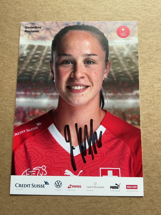 Geraldine Reuteler, Switzerland 🇨🇭 UEFA Women’s Euro 2022 hand signed - Autographs-World
