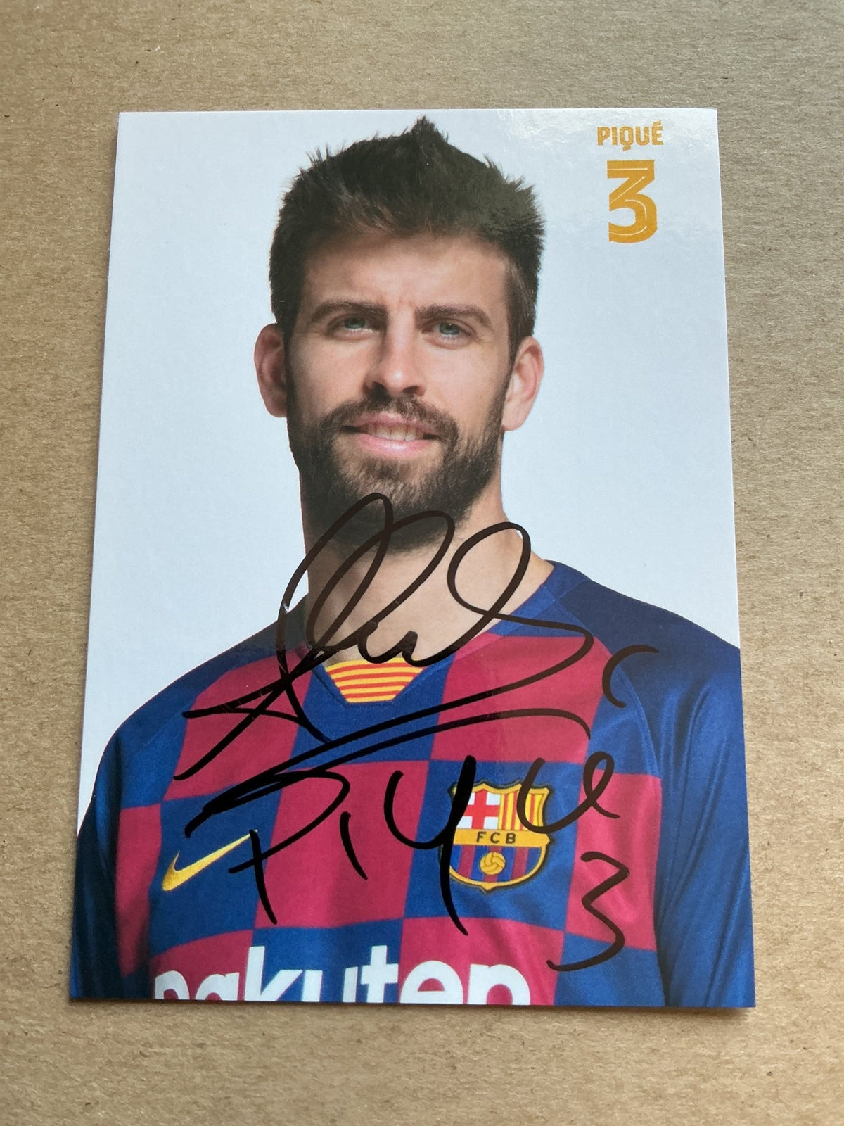 Gerard Pique, Spain 🇪🇸 FC Barcelona 2019/20 hand signed - Autographs-World