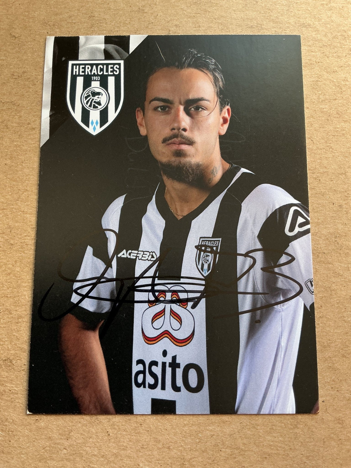 Giacomo Quagliata, Italy 🇮🇹 Heracles Almelo 2021/22 hand signed - Autographs-World