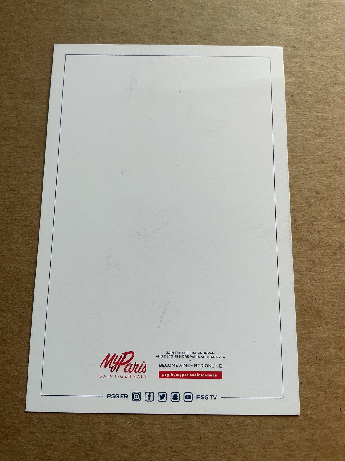 Gianluigi Buffon, Italy 🇮🇹 Paris Saint-Germain 2018/19 hand signed - Autographs-World