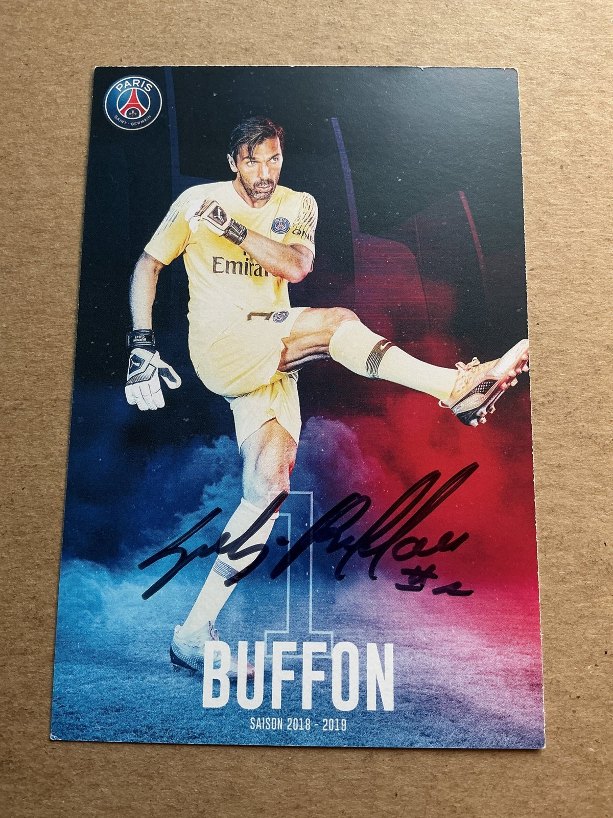 Gianluigi Buffon, Italy 🇮🇹 Paris Saint-Germain 2018/19 hand signed - Autographs-World