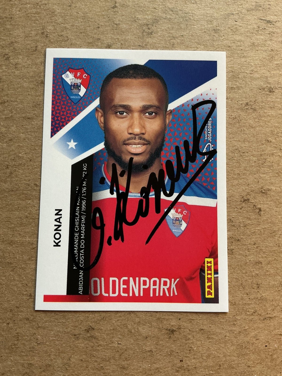 Gishlain Konan, Ivory Coast 🇨🇮 Gil Vicente FC 2025/26 Panini hand signed - Autographs-World