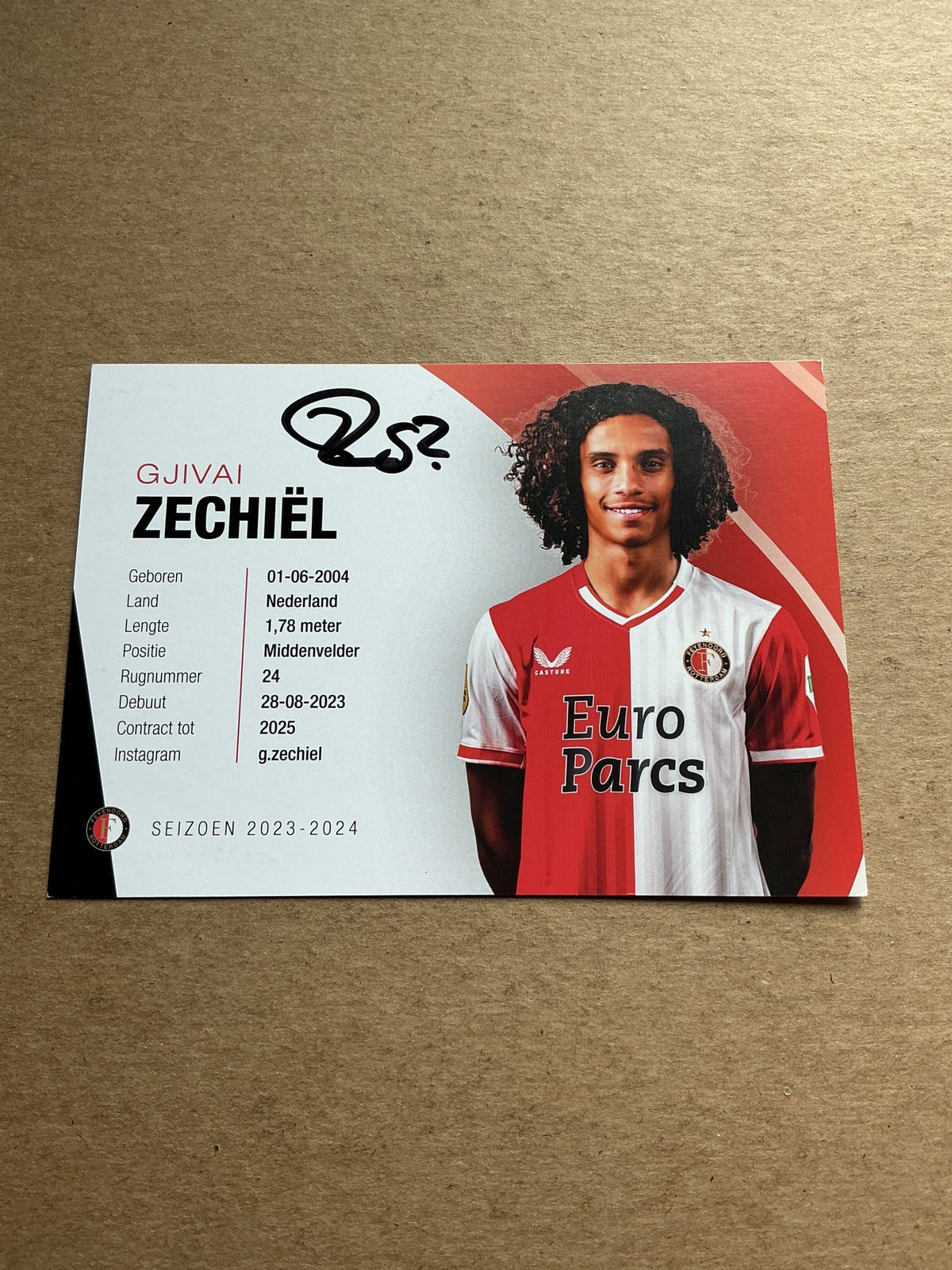 Gjivai Zechiel, Netherlands 🇳🇱 Feyenoord Rotterdam 2023/24 hand signed - Autographs-World