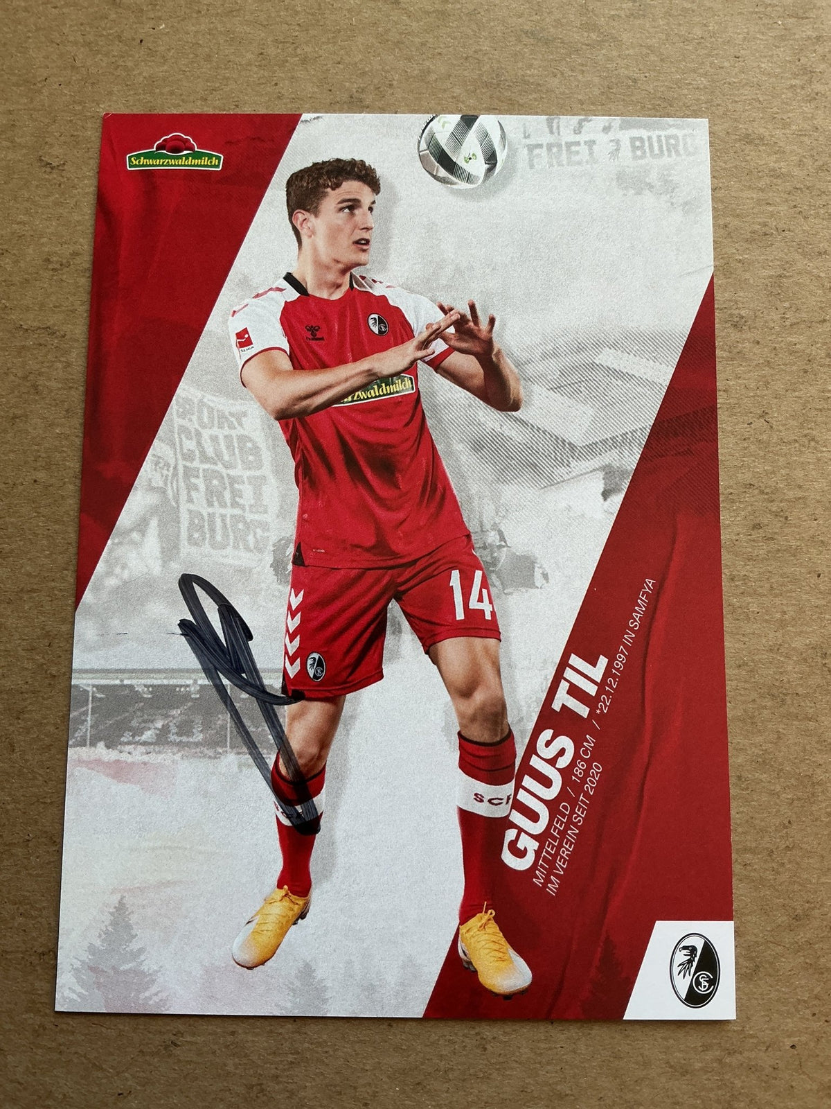 Guus Til, Netherlands 🇳🇱 SC Freiburg 2020/21 hand signed - Autographs-World
