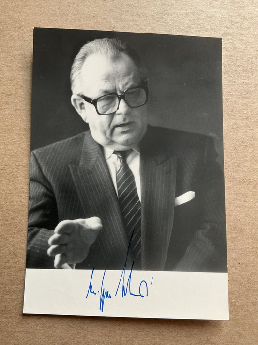 Hans-Jürgen Wischnewski, Germany 🇩🇪 Minister of Economic Cooperation Politics hand signed - Autographs-World