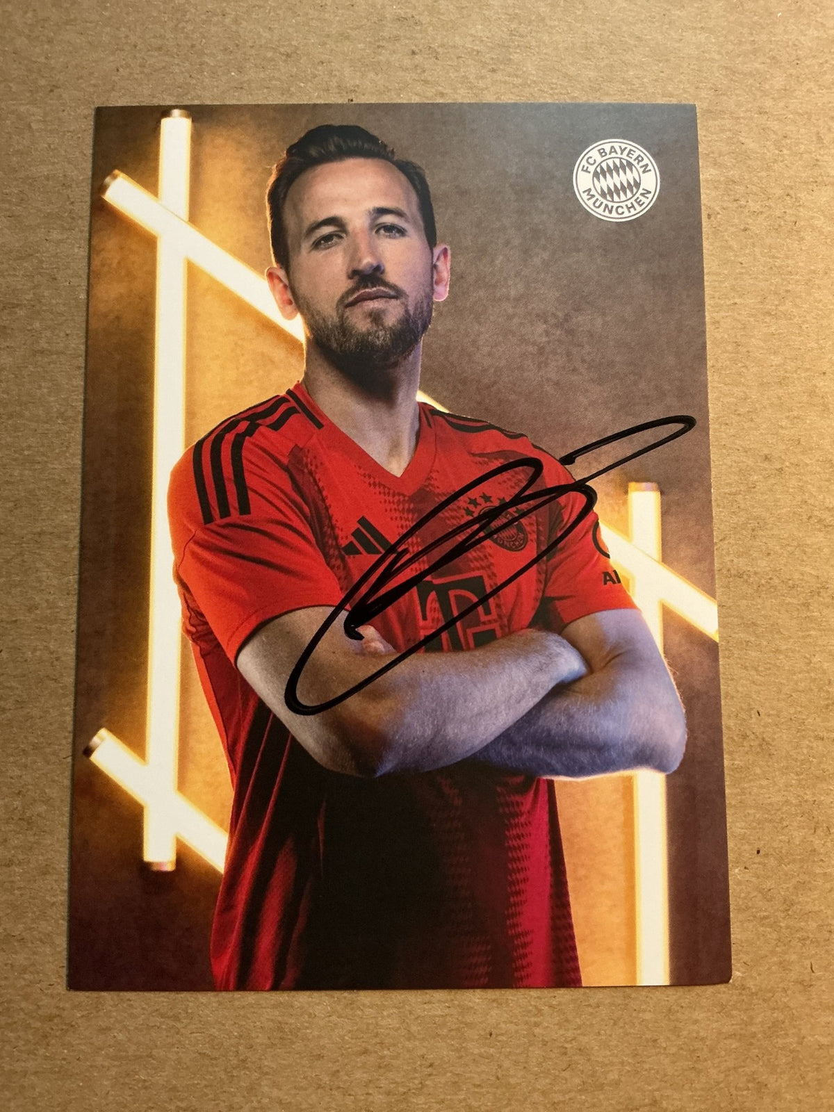 Harry Kane, England 🏴󠁧󠁢󠁥󠁮󠁧󠁿 FC Bayern München 2024/25 hand signed - Autographs-World