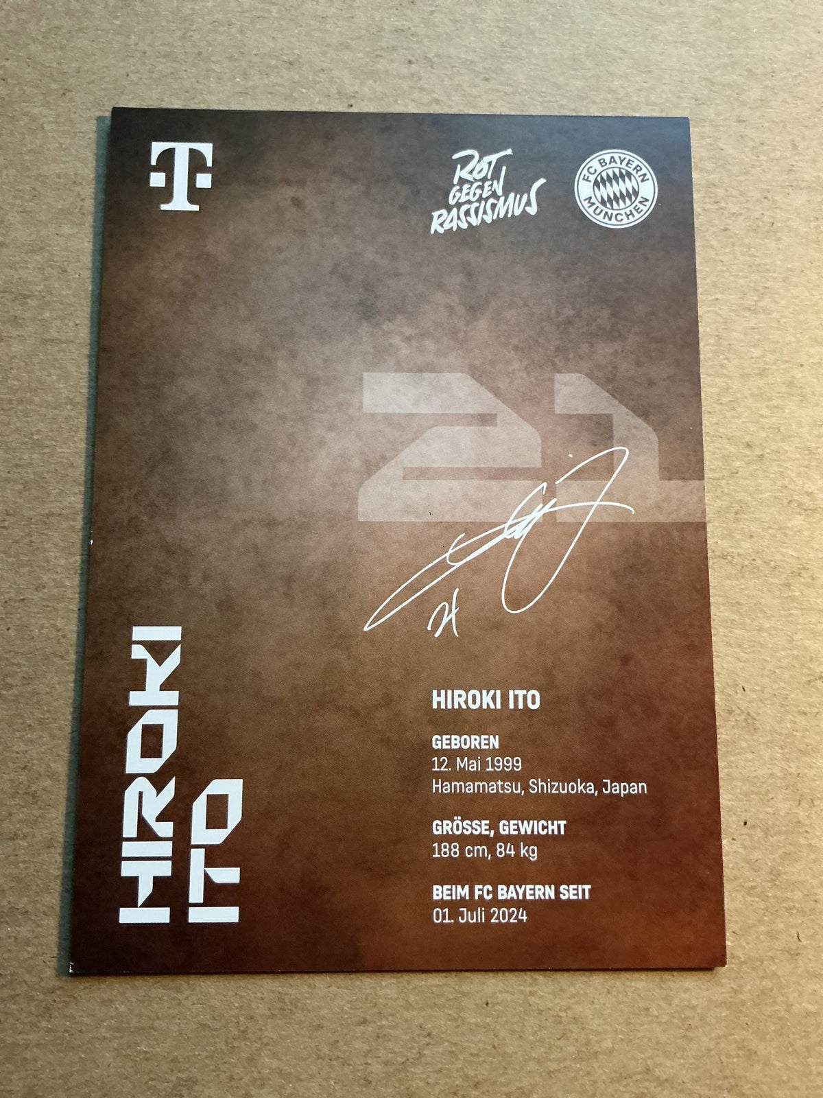Hiroki Ito, Japan 🇯🇵 FC Bayern München 2024/25 hand signed - Autographs-World