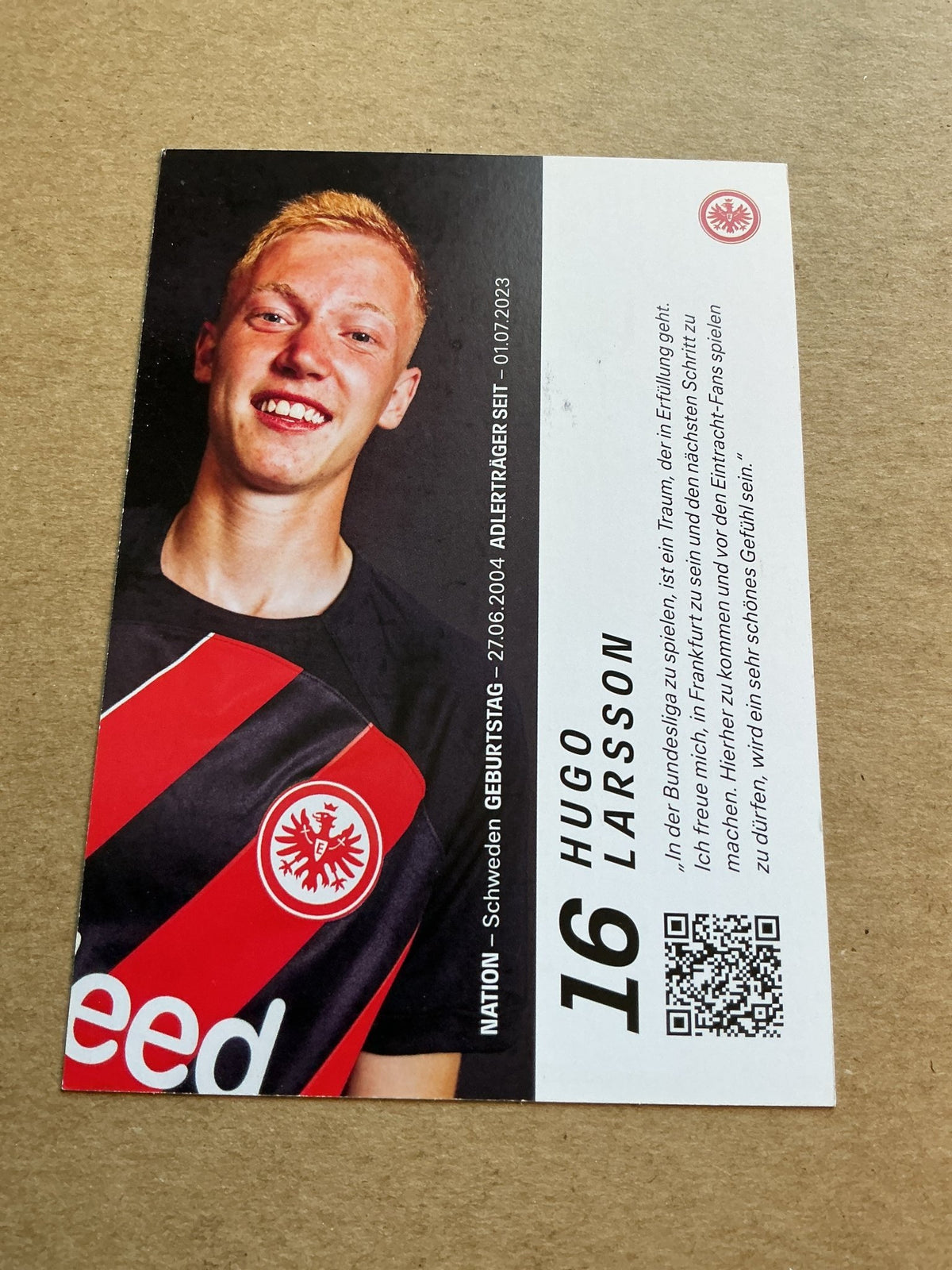 Hugo Larsson, Sweden 🇸🇪 Eintracht Frankfurt 2023/24 hand signed - Autographs-World