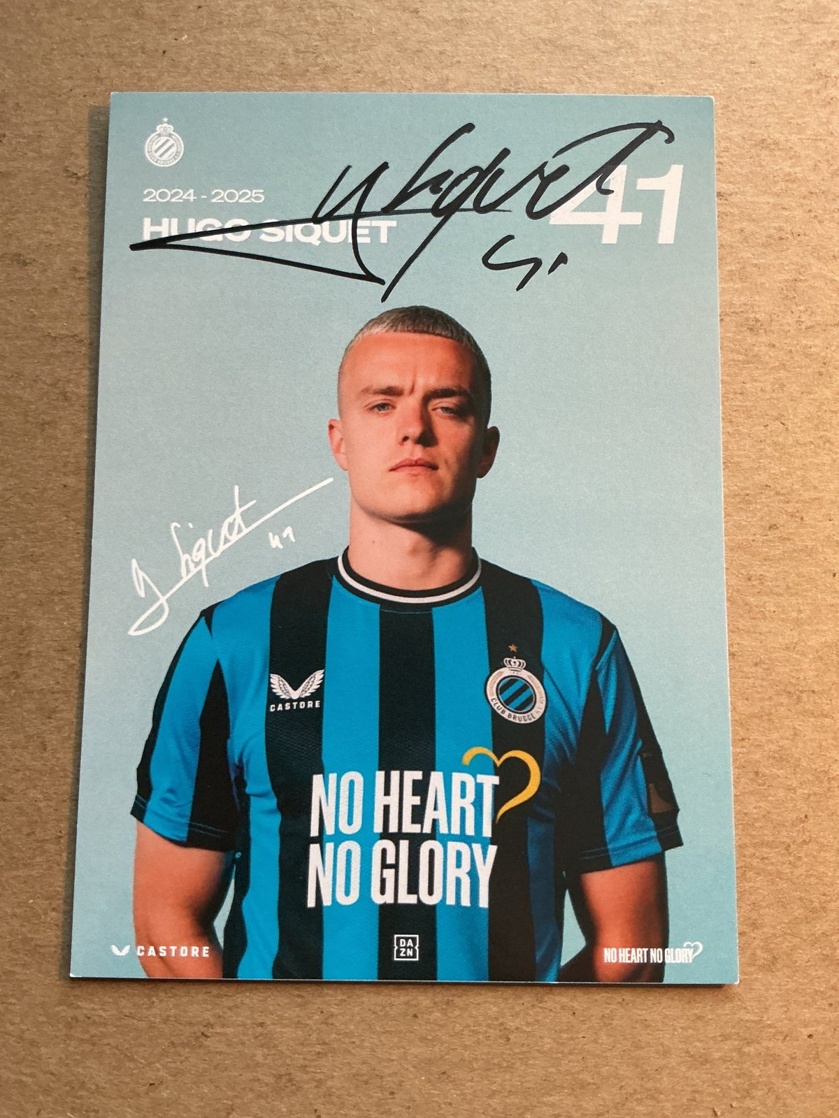 Hugo Siquet, Belgium 🇧🇪 Club Brugge 2024/25 hand signed - Autographs-World