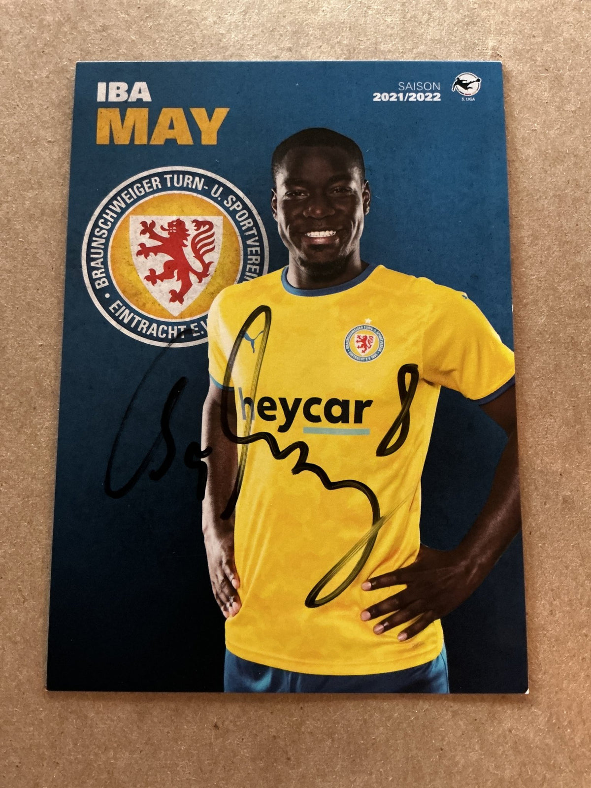 Iba May, Germany 🇩🇪 Eintracht Braunschweig 2021/22 hand signed - Autographs-World