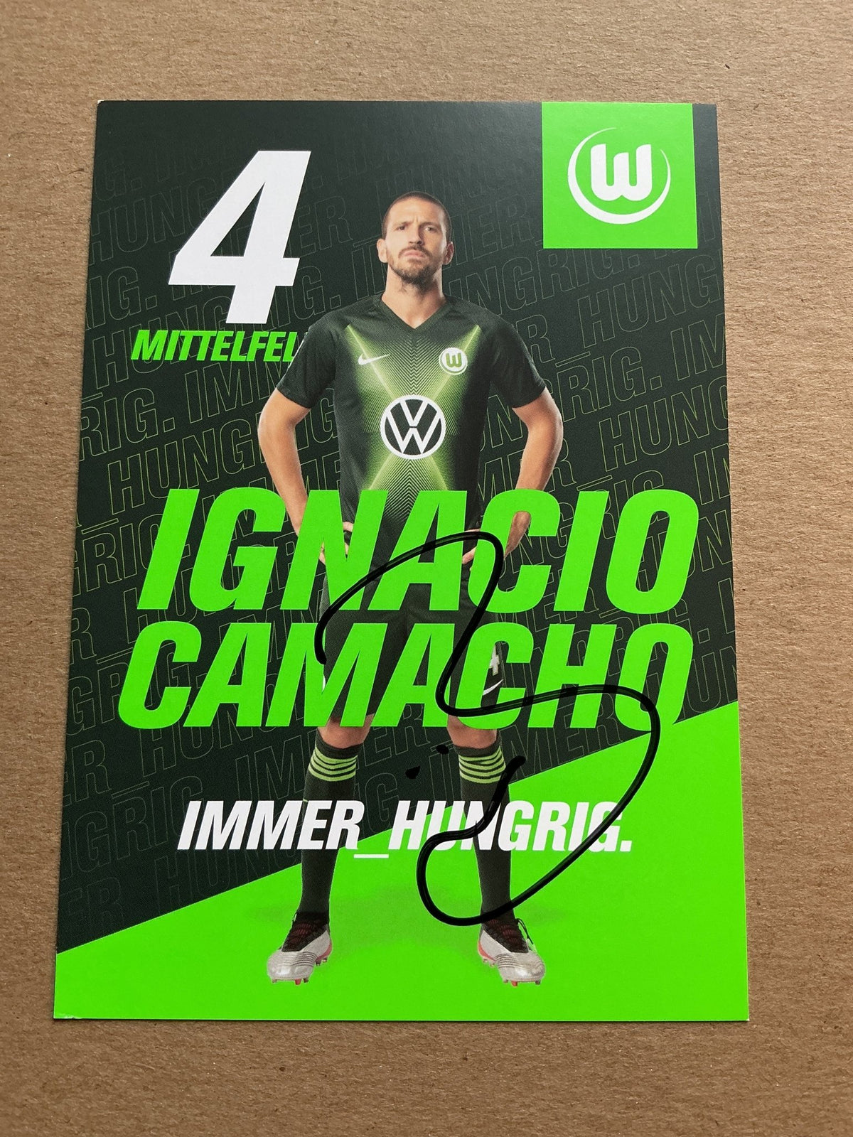 Ignacio Camacho, Spain 🇪🇸 VfL Wolfsburg 2019/20 hand signed - Autographs-World