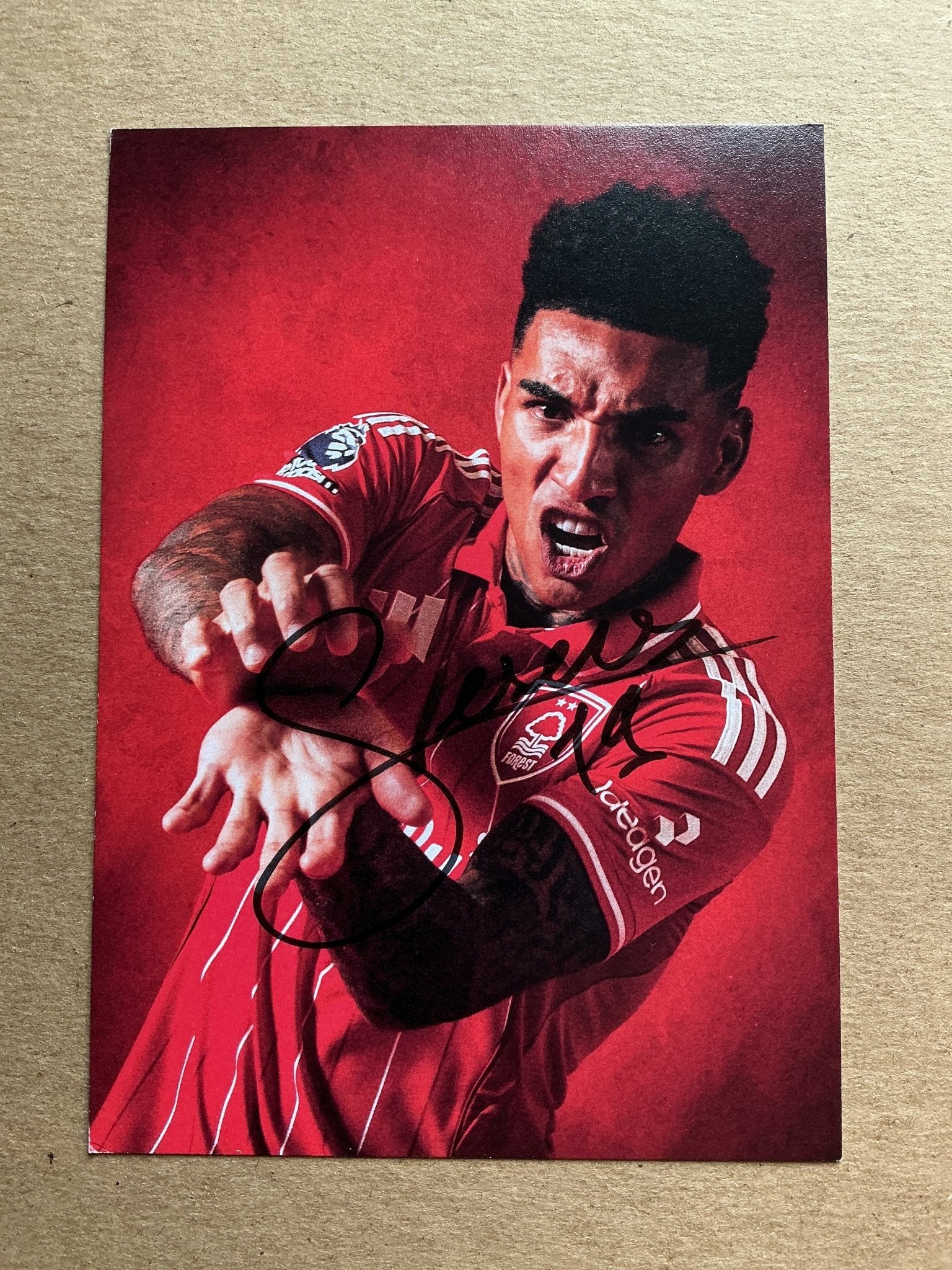 Igor Jesus, Brazil 🇧🇷 Nottingham Forest 2025/26 hand signed - Autographs-World
