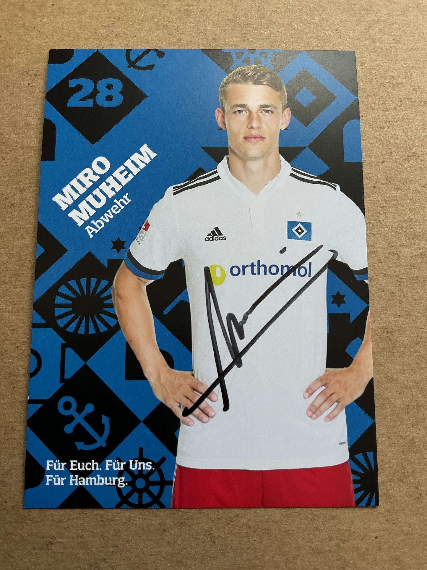Miro Muheim, Switzerland 🇨🇭 Hamburger SV 2021/22 hand signed
