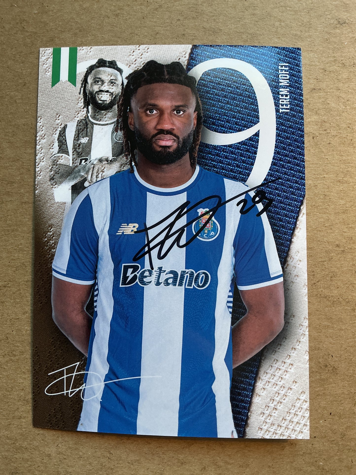 Terem Moffi, Nigeria 🇳🇬 FC Porto 2025/26 hand signed