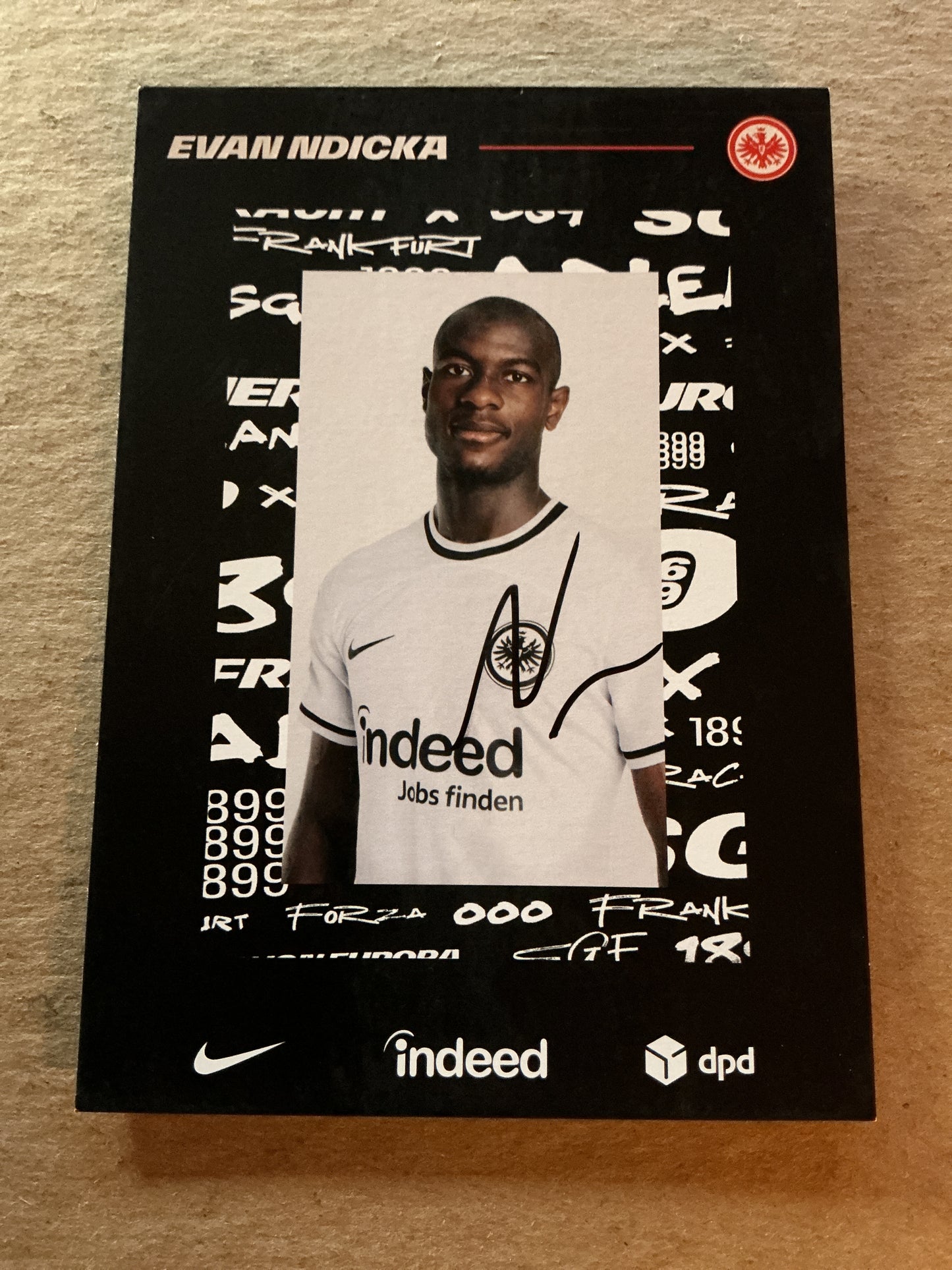 Evan Ndicka, France 🇫🇷 Eintracht Frankfurt 2022/23 hand signed