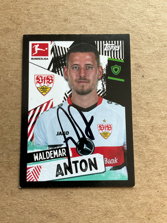Waldemar Anton, Germany 🇩🇪 VfB Stuttgart 2021/22 Topps hand signed