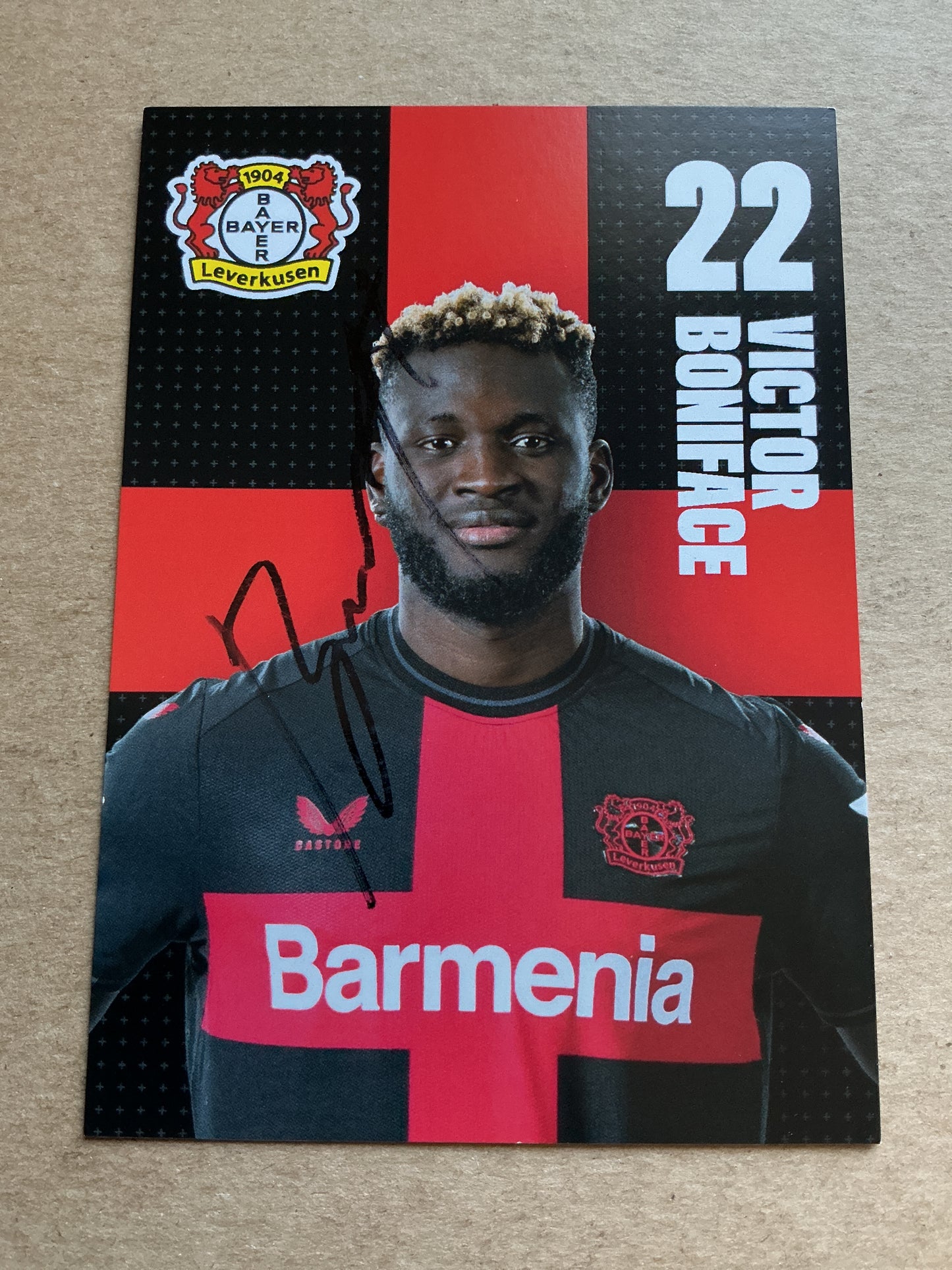 Victor Boniface, Nigeria 🇳🇬 Bayer 04 Leverkusen 2023/24 hand signed