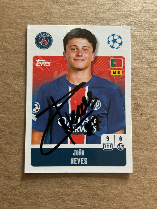 Joao Neves, Portugal 🇵🇹 Paris Saint-Germain 2024/25 Topps hand signed