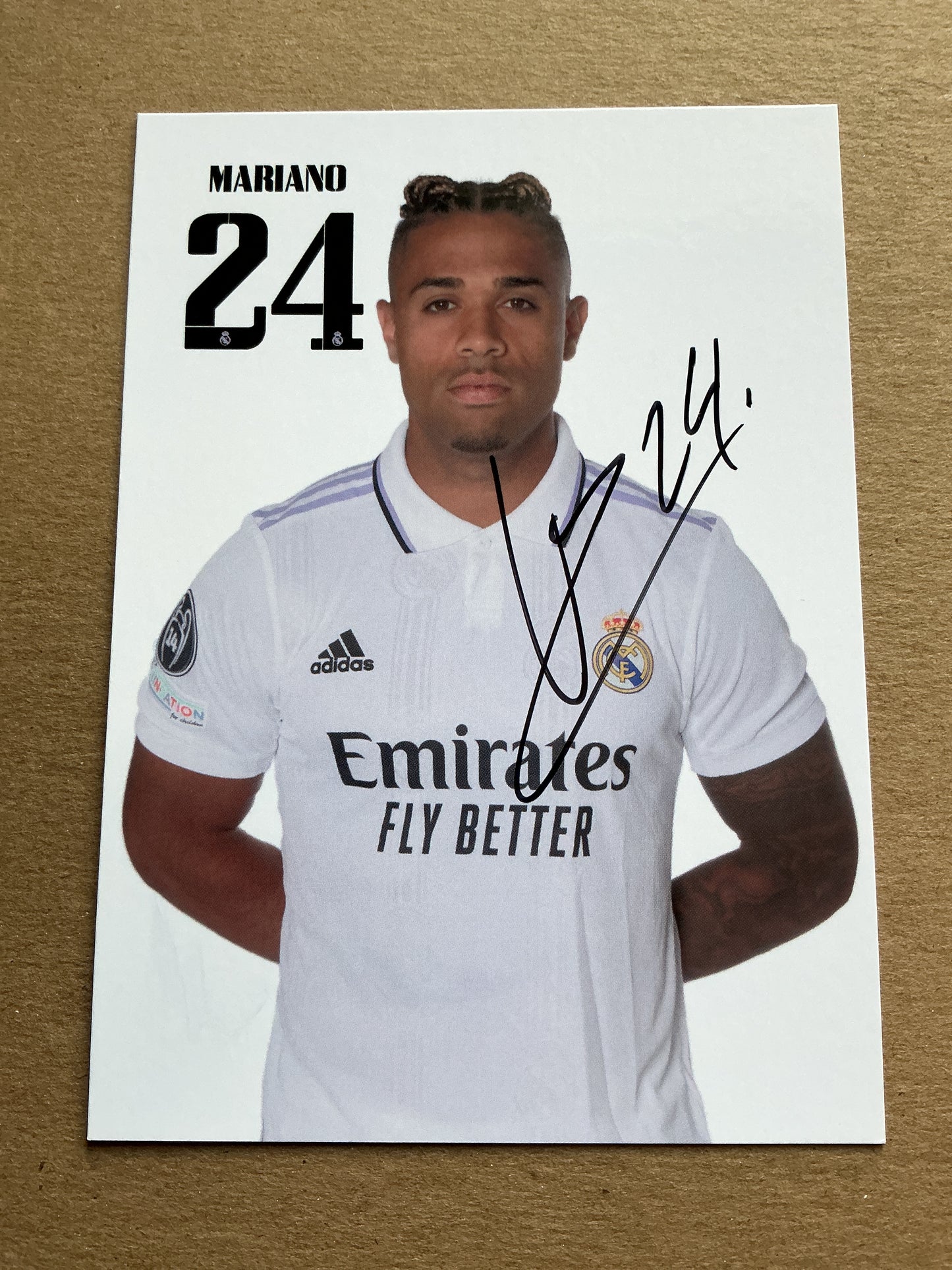 Mariano Díaz, Dominican Republic 🇩🇴 Real Madrid 2022/23 hand signed