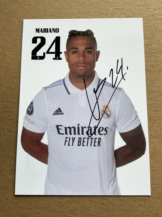 Mariano Díaz, Dominican Republic 🇩🇴 Real Madrid 2022/23 hand signed