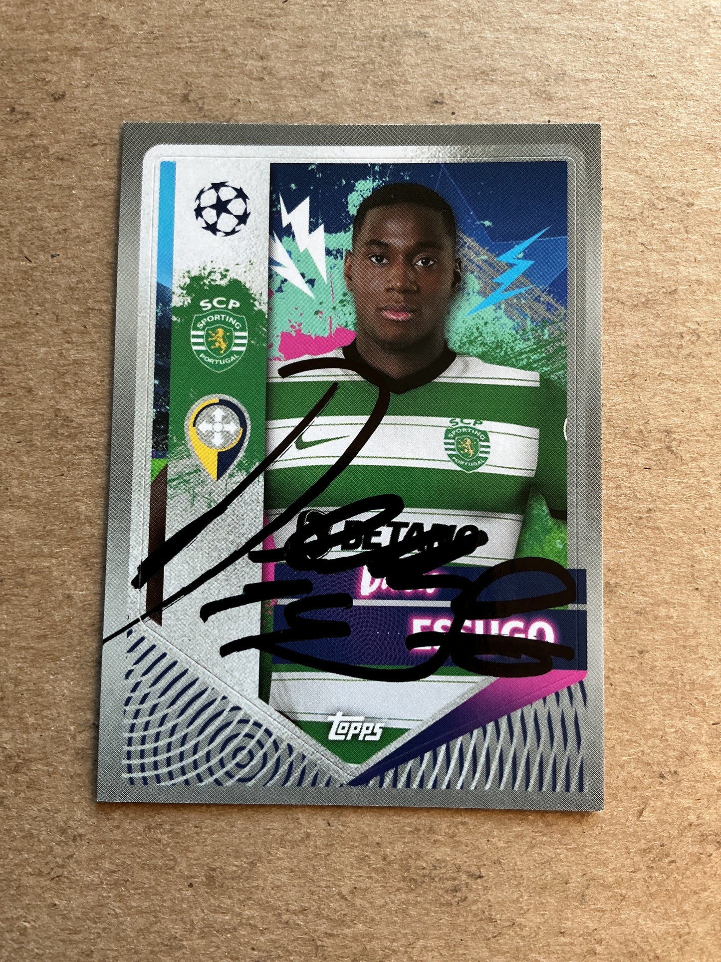 Dário Essugo, Portugal 🇵🇹 Sporting CP 2022/23 Topps hand signed