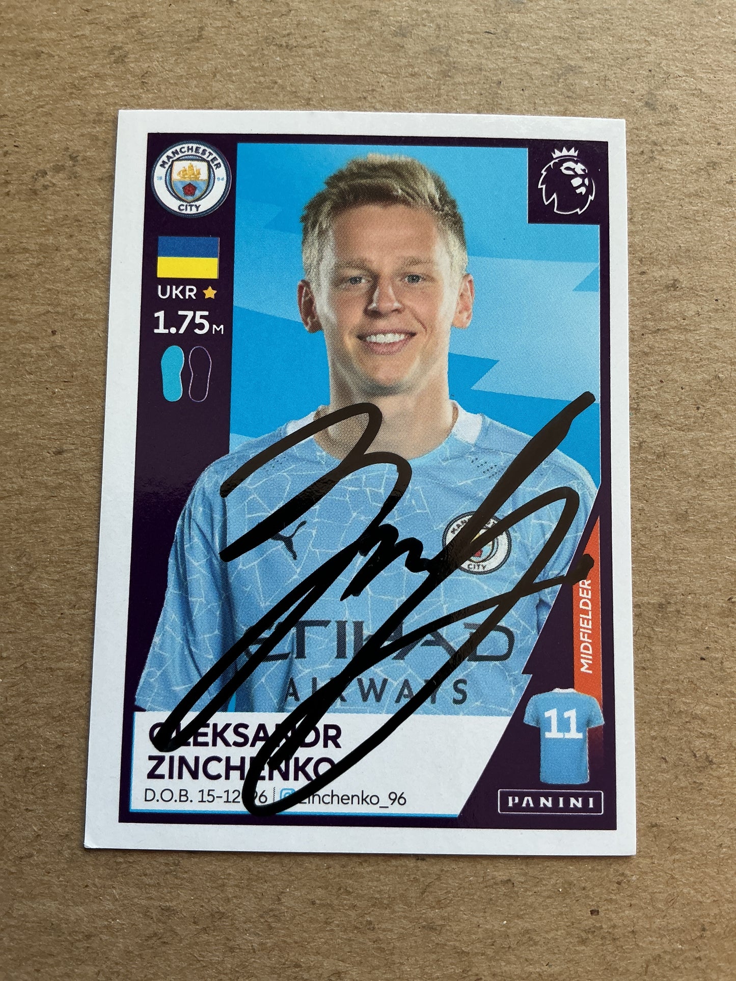 Oleksandr Zinchenko, Ukraine 🇺🇦 Manchester City 2021 Panini hand signed