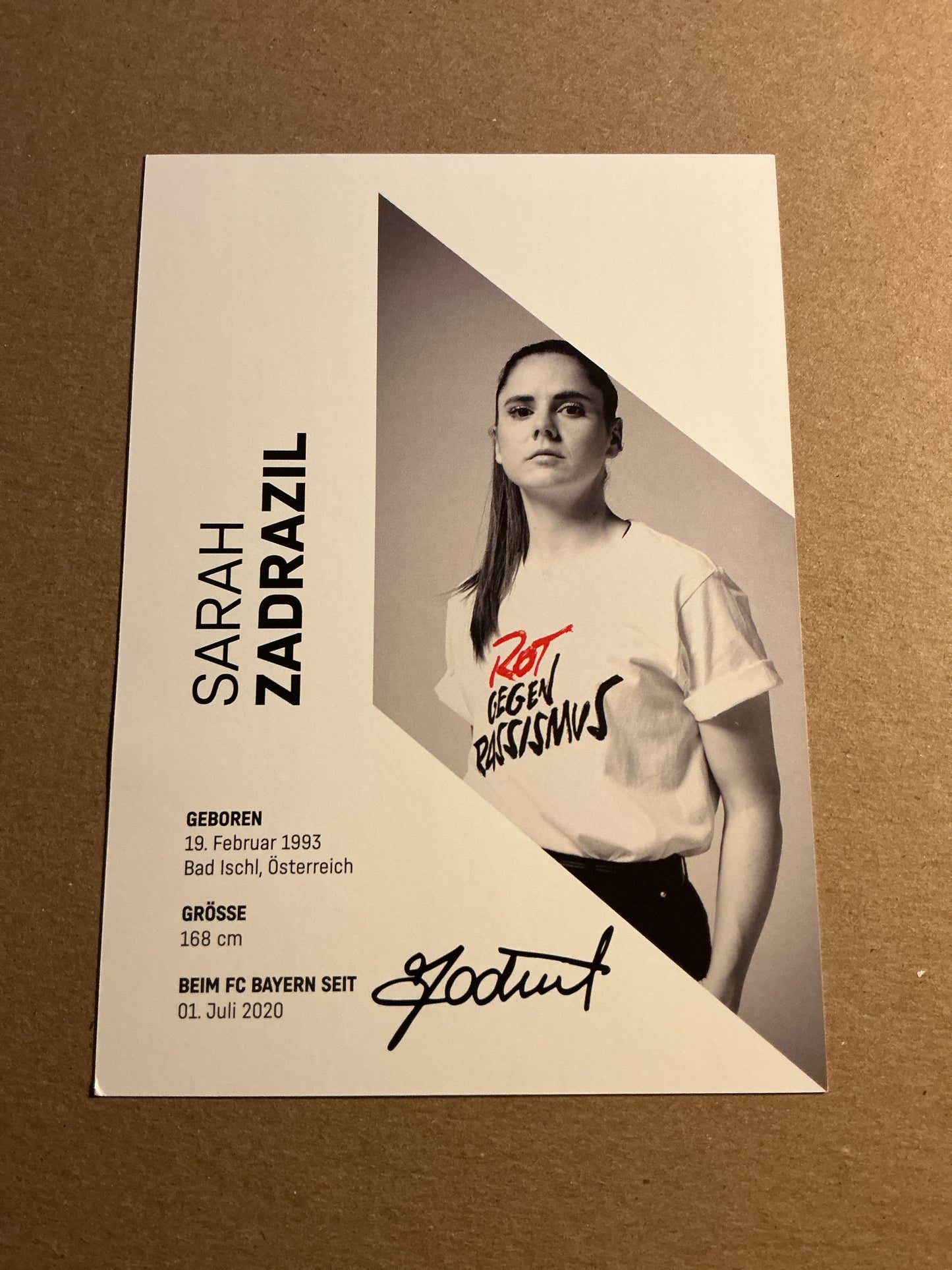 Sarah Zadrazil, Austria 🇦🇹 FC Bayern München 2023/24 hand signed