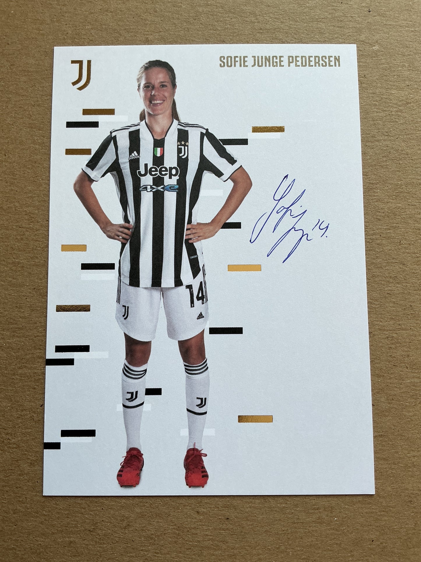 Sofie Junge Pedersen, Denmark 🇩🇰 Juventus FC 2021/22 hand signed