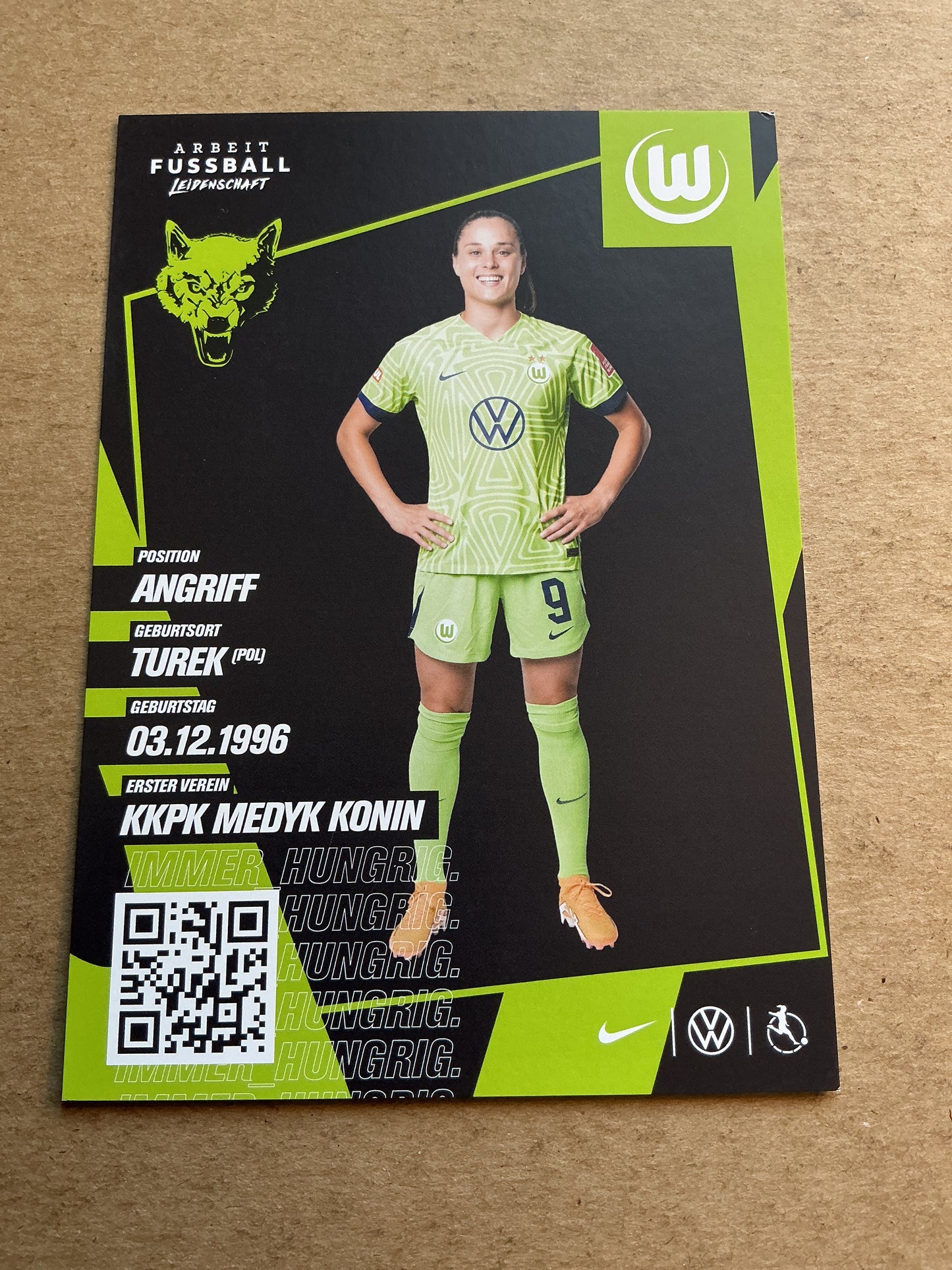 Ewa Pajor, Poland 🇵🇱 VfL Wolfsburg 2022/23 hand signed
