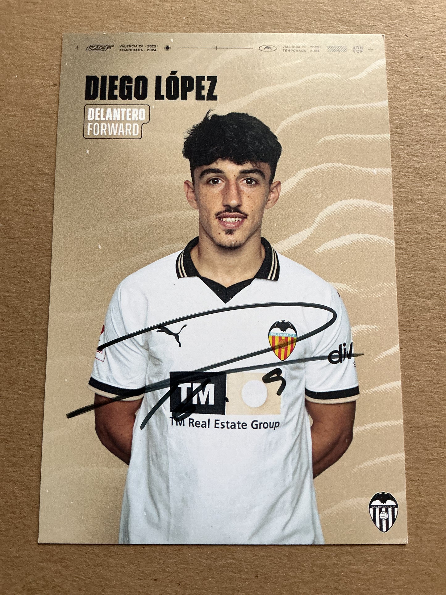 Diego López, Spain 🇪🇸 Valencia CF 2023/24 hand signed