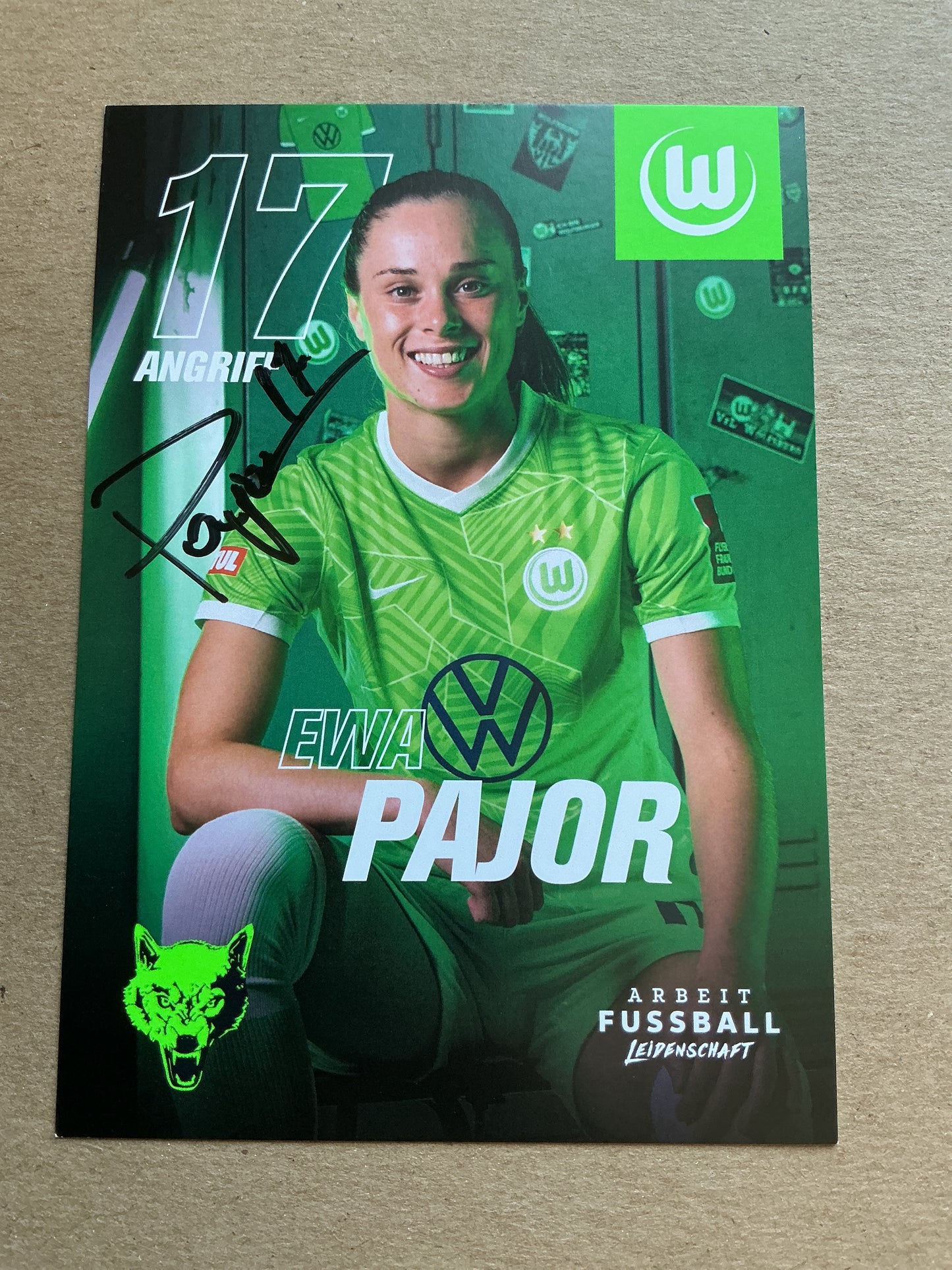 Ewa Pajor, Poland 🇵🇱 VfL Wolfsburg 2021/22 hand signed