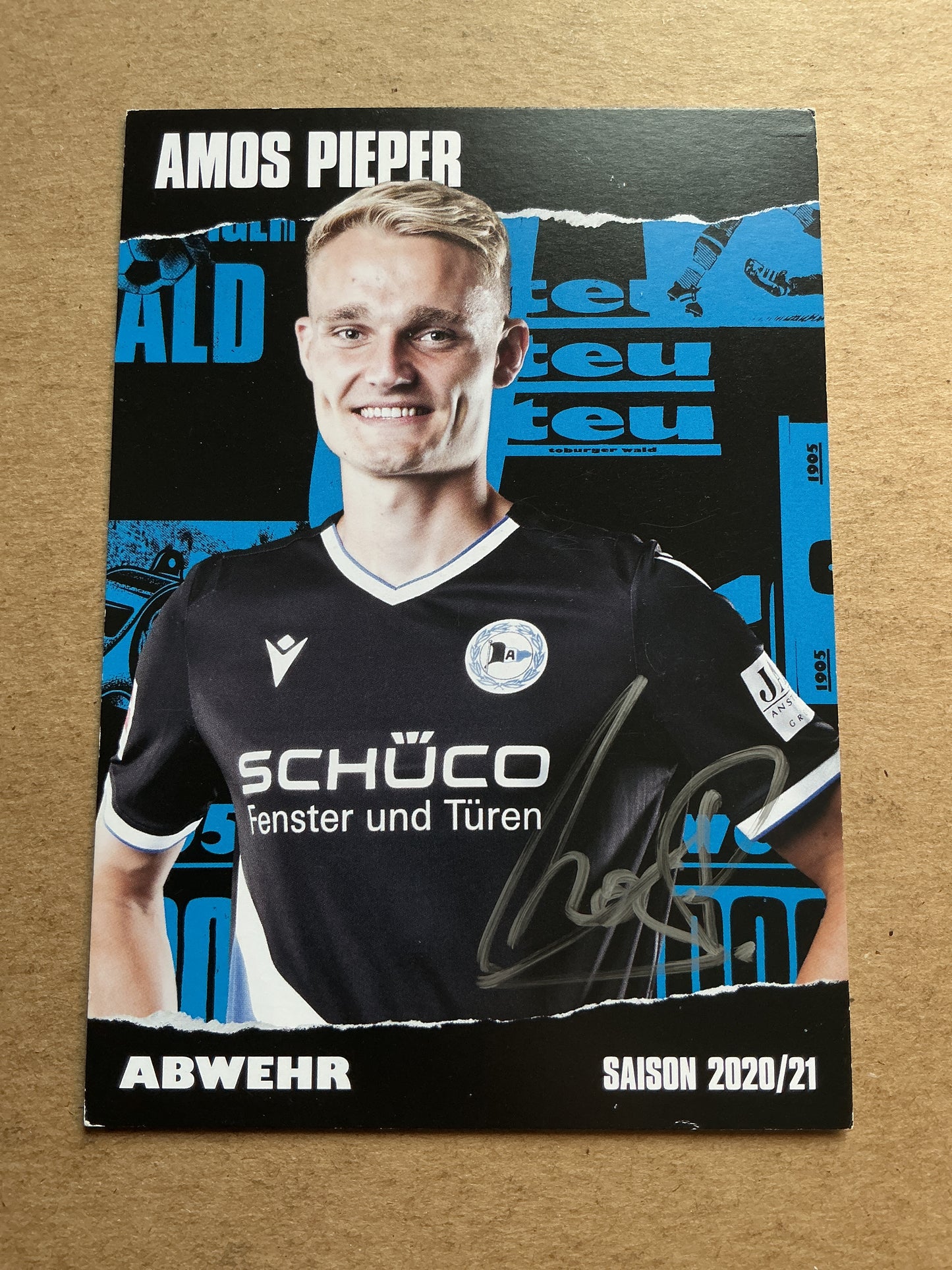 Amos Pieper, Germany 🇩🇪 Arminia Bielefeld 2020/21 hand signed