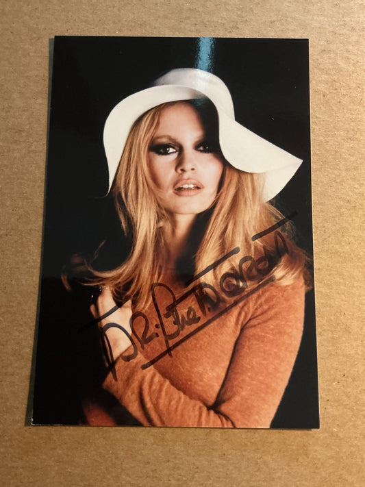 Brigitte Bardot, France 🇫🇷 Actress hand signed
