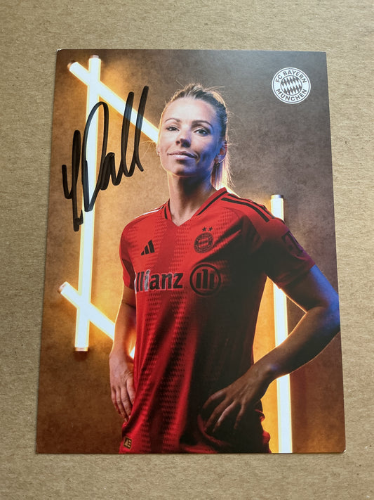 Linda Dallmann, Germany 🇩🇪 FC Bayern Munich 2024/25 hand signed